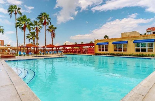 South Padre Island Hotel | 56 m² Hotel ∙ 2 guests