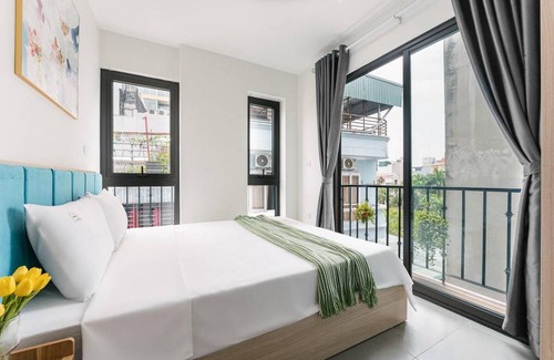 Nghia Đo House | 56 m² House ∙ 2 bedrooms ∙ 4 guests
