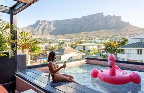 Cape Town City Centre Hotel | 57 m² Hotel ∙ 2 bedrooms ∙ 10 guests