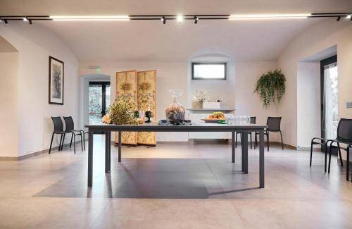 Somma Lombardo Cabin | 57 m² Lodge ∙ 4 guests
