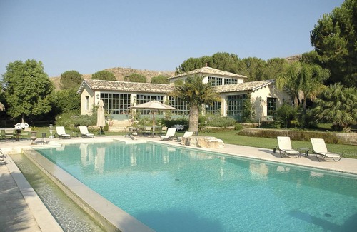 Lentini Villa | 578 m² Villa ∙ 10 bedrooms ∙ 20 guests