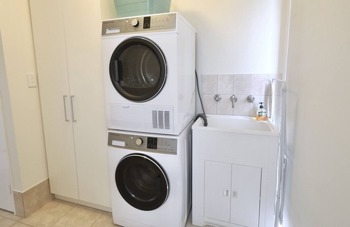 Marangaroo House | 58 Home in Marangaroo 4BR 2BTH