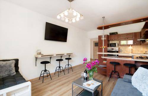Nowa Huta Apartment | 58 m² Apartment ∙ 2 bedrooms ∙ 6 guests