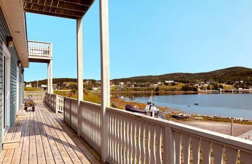 Norris Point Cabin | 58 m² Lodge ∙ 2 bedrooms ∙ 4 guests