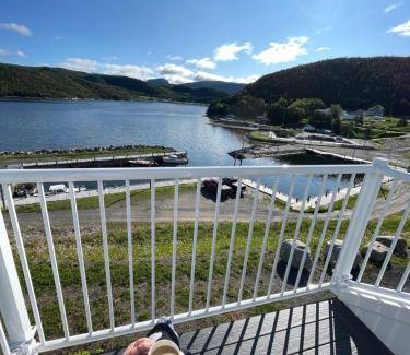 Norris Point Cabin | 58 m² Lodge ∙ 2 bedrooms ∙ 4 guests