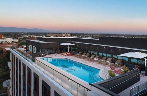 West University Hotel | 590 m² Hotel ∙ 127 guests