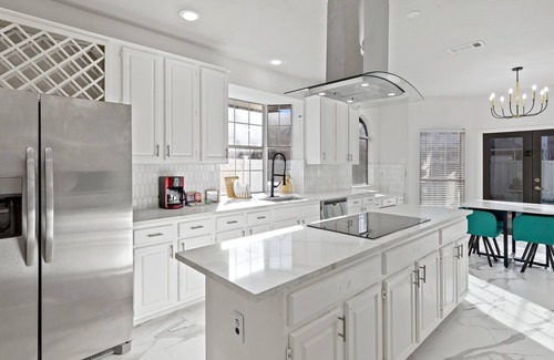 Plano Villa | 5B Luxury mansion with pool in Plano