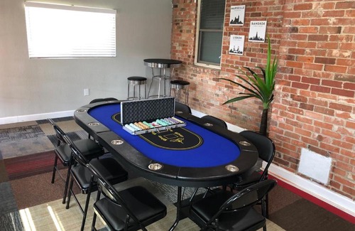 Dallas House | 5BD-3BA in the Heart of Dallas wit Pool & Hot Tub