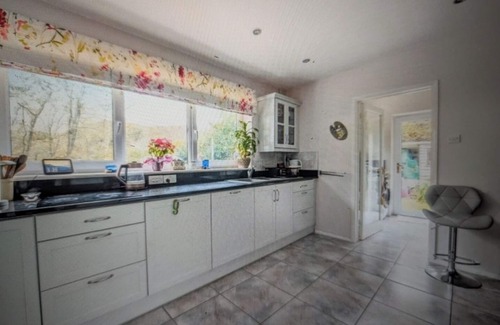 Hindhead House | 5BD House in the Forest