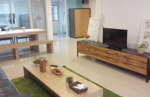 Bangkok Central Business District House | 5BR/5Bath Cozy & Fashionable House Erawa