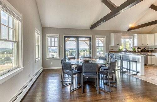 Ancramdale Other | 5BR Farmhouse☆King Size Bed☆Mountain View☆28 Acres