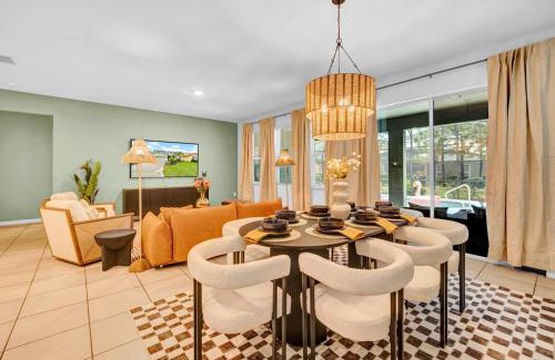 Loughman House | 5BR Luxury Home - Pool, Games & BBQ Near Disney
