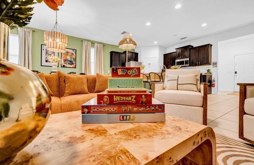 Sunridge Woods House | 5BR Luxury Home - Pool, Games & BBQ Near Disney