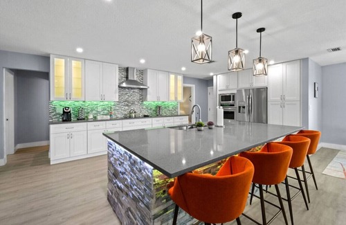 Wellington House | 5BR Wellington Equestrian Retreat+ Pool +Game Room