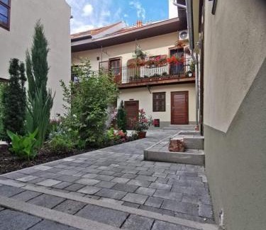 Gyor Apartment | 5Churches Apartment
