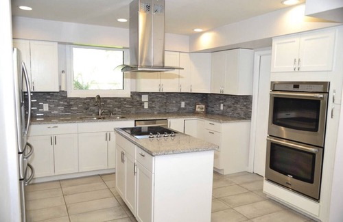 Haynes Area House | 5K Sq Ft Modern Entertainment Home only 5 miles to Downtown Nashville!