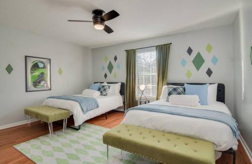 National Hills House | 5min drive to AN Golf Club l Pet-Friendly l Big Backyard, BBQ & Fun Activities