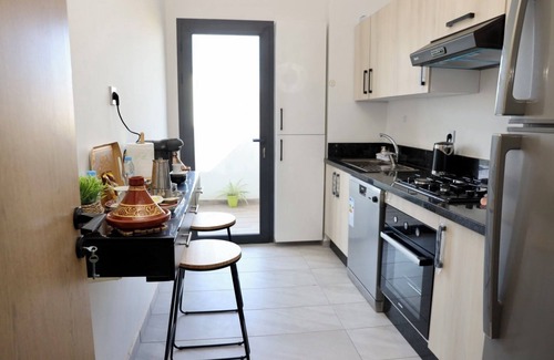 Ain Harrouda Apartment | 5mn from the beach, elegant relaxation apartment, Swimming pool, Playground, Park