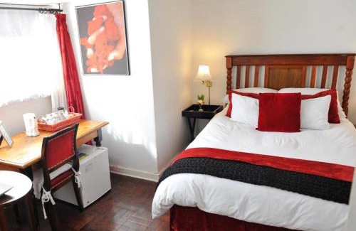 Linden House | 5th Avenue Gooseberry Guest House
