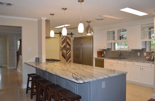 Bonnabel Place House | 6.4 miles to N.O. Superdome FrenchQuarter 5 BR 2 1/2 BA Sleeps 10 n
