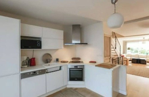 Amerique House | 6-7 rooms- Jourdain metro station - ideal for seminars, group meetings -