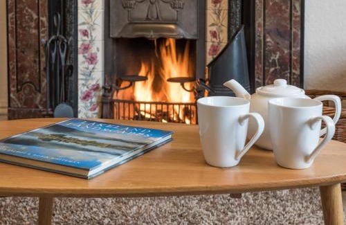 Braithwaite House | 6 Bed in Braithwaite SZ044