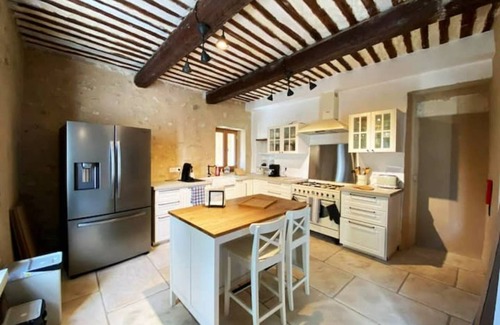 Saint-Hilaire-d'Ozilhan Other | 6 Bedroom Agritourism property in Saint-Hilaire-d'Ozilhan