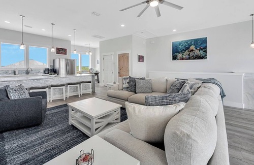 Navarre Beach House | 6 Bedroom/4 full baths/3 half baths/Gulf View/ Blu Vue