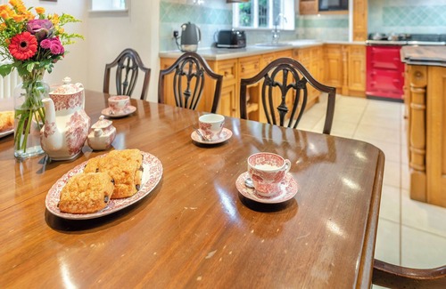 East Grinstead Cottage | 6 bedroom accommodation in East Grinstead