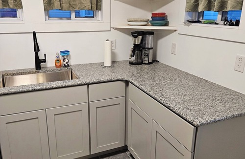 Cape May - Wildwood House | 6-Bedroom Home with full kitchen, strong WiFi, very close to Beach & Boardwalk