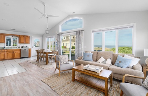 Narragansett House | 6 Bedroom House, Ocean View, A/C, One Floor, Less than 1 Mile to Beach
