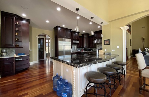 Northbrook House | 6 Bedrooms Home Suburbs of Chicago