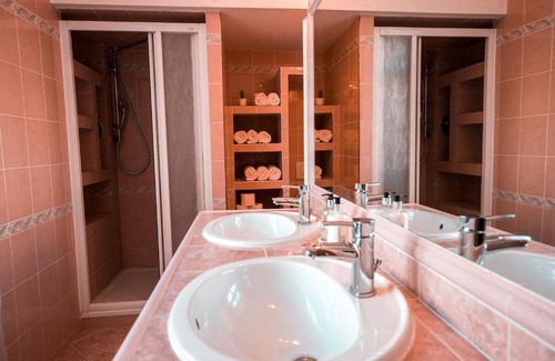 Vrsovice Apartment | 6 Bob's Apartments - 3 bedrooms, King size beds
