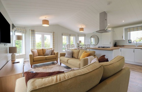 Lower Trengale Cottage | 6 FARAWAY FIELDS, with hot tub in Dobwalls