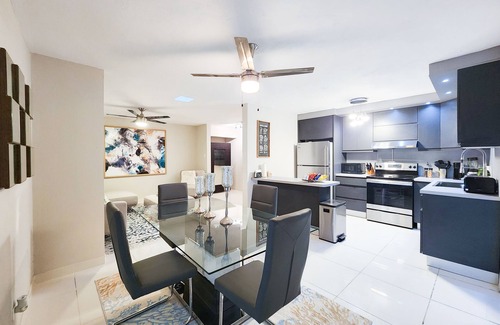 Dorado del Mar House | 6 guests, 4 min Walk to Private Beach, casino, bowling alley and much more ! n