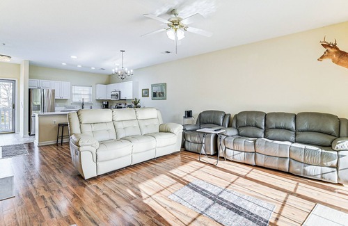 Socastee Condo | 6 Mi to Myrtle Beach Hot Spots: Cozy Condo!