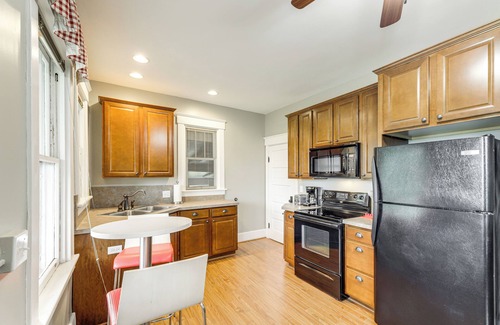 Petersburg House | 6 Mi to Rabbit Hash: Rural Home w/2 Porches
