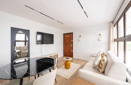 20th Arrondissement Apartment | 6 pers #2 Chambres #2 SDB #Père Lachaise #Paris 20