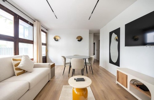 20th Arrondissement Apartment | 6 pers #2 Chambres #2 SDB #Père Lachaise #Paris 20