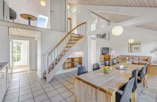 Houstrup House | 6-person bungalow in the holiday park Landal Seawest