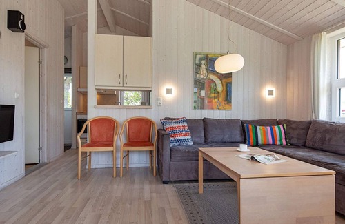 Lensterstrand House | 6 person holiday home in GROEMITZ