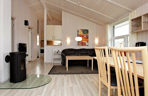 Lensterstrand House | 6 person holiday home in GROEMITZ