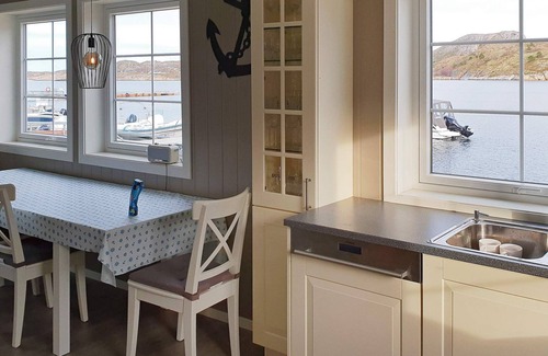 Oksvoll House | 6 person holiday home in Oksvoll