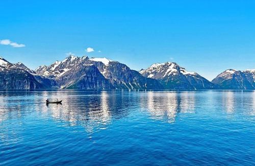 Lyngen House | 6 person holiday home in Olderdalen