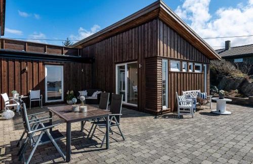 Bomlo House | 6 person holiday home in BØMLO-By Traum
