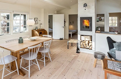 Bratten Strand House | 6 person holiday home in Jerup
