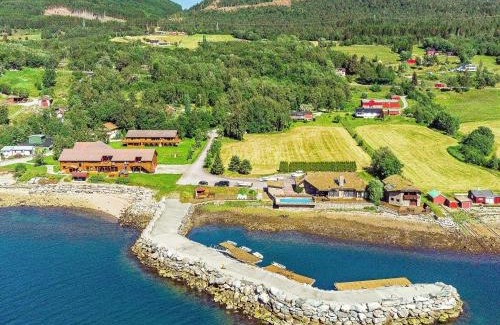 Eidsvag House | 6 person holiday home in EIDSVÅG-By Traum