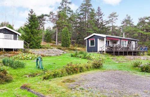 Orust O House | 6 person holiday home in HENÅN