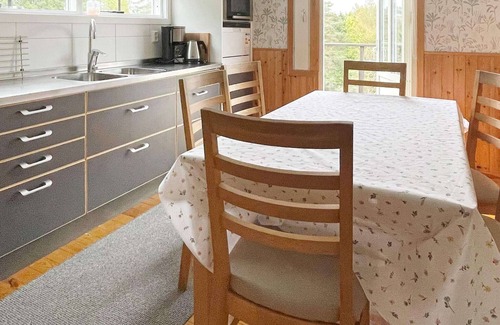 Orust O House | 6 person holiday home in HENÅN