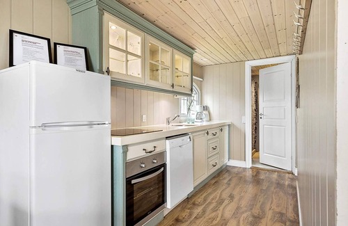 Hasmark Strand House | 6 person holiday park home in Otterup
